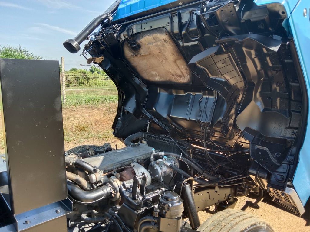 ISUZU NPR 130แรงม้า รถบรรทุก 6ล้อ ดั้มพ์ ปี2002