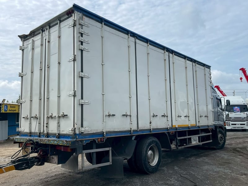 HINO FG 260แรงม้า รถบรรทุก 6ล้อ ตู้แห้ง ปี2021