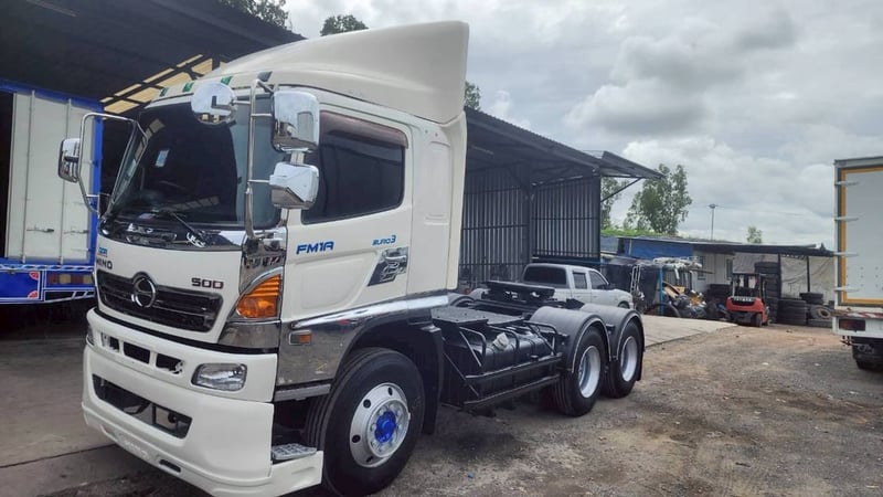 HINO FG 344แรงม้า รถบรรทุก 6ล้อ หัวลาก เฉพาะหัว ปี2014 เลขไมล์น้อยกว่า 500,000 กม.