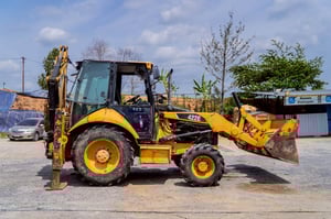 รถตักหน้า ขุดหลัง 