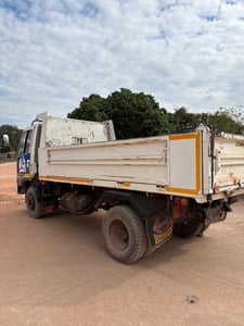 รถดั้ม 5 คิว