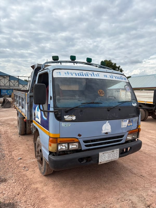 รถดั้ม 5 คิว