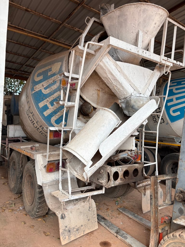 รถโม่ปูน 5คิว