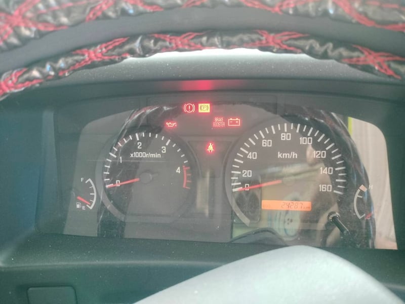 ISUZU NMR 130แรงม้า รถบรรทุก 6ล้อ กระบะคอกสูง ปี2023 เลขไมล์น้อยกว่า 50,000 กม.