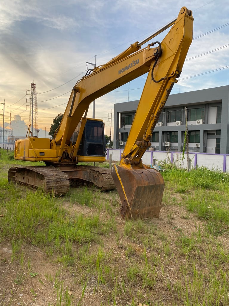 แมคโค Pc200-6 เล่มพร้อมโอน แมคโค Pc200-6 เล่มพร้อมโอน