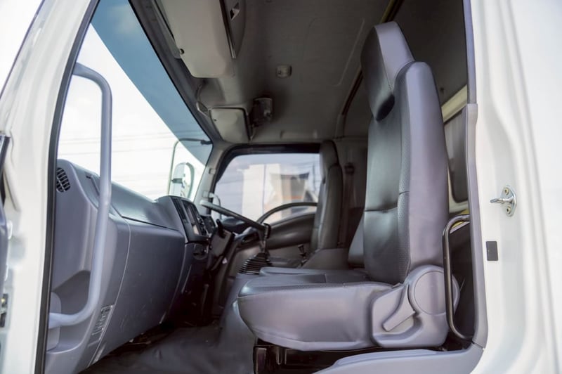 ISUZU FVM 240แรงม้า รถบรรทุก 10ล้อ พื้นเรียบ ปี2018