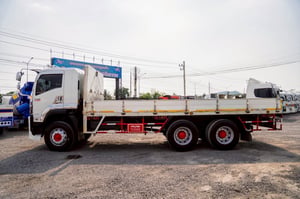 ISUZU FVM 240แรงม้า รถบรรทุก 10ล้อ พื้นเรียบ ปี2018