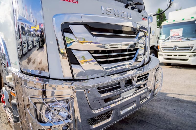 ISUZU FVM 240แรงม้า รถบรรทุก 10ล้อ กระบะเหล็กติดเครน ปี2017