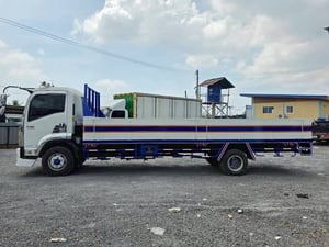 ISUZU FRR 210แรงม้า รถบรรทุก 6ล้อ กระบะเหล็ก ปี2013