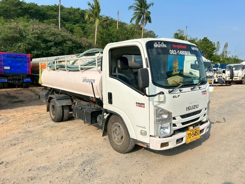 ISUZU NMR รถบรรทุก 6ล้อ รถดูดสิ่งปฏิกูล ปี2022 เลขไมล์น้อยกว่า 500,000 กม.