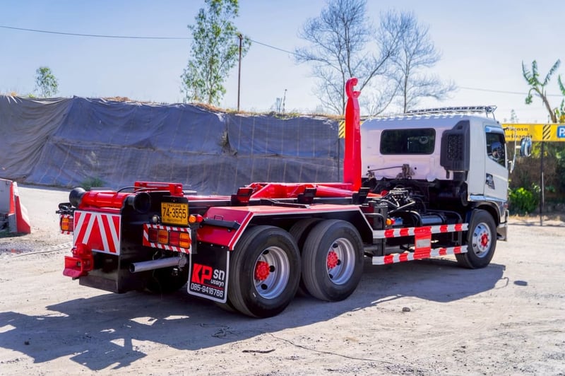 HINO FM รถบรรทุก 10ล้อ กระบะเหล็กติดเครน ปี2013 เลขไมล์น้อยกว่า 500,000 กม. HINO FM รถบรรทุก 10ล้อ กระบะเหล็กติดเครน ปี2013 เลขไมล์น้อยกว่า 500,000 กม.