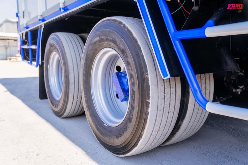 HINO FL 212แรงม้า รถบรรทุก 10ล้อ ตู้แห้ง ปี2015