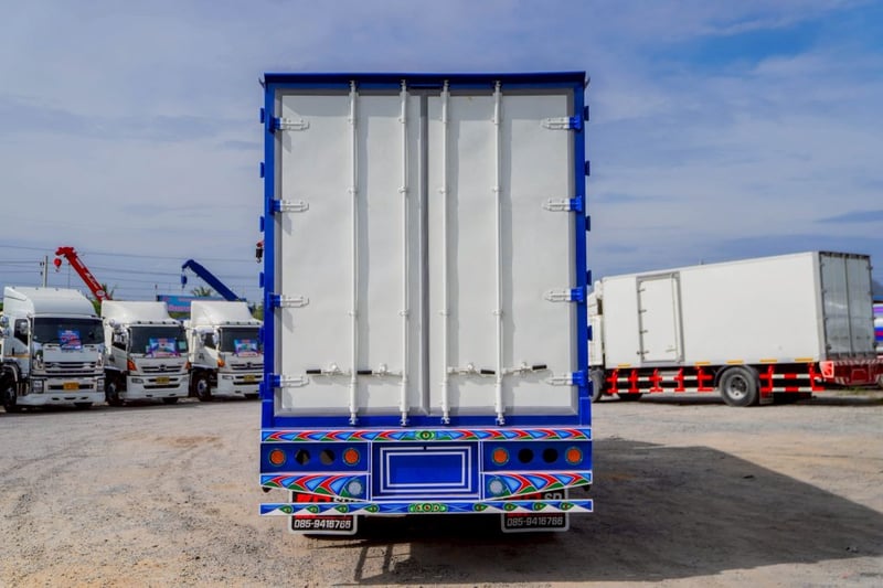 ISUZU FVM รถบรรทุก 10ล้อ ตู้แห้ง ปี2016 เลขไมล์ 207,234 กม. ISUZU FVM รถบรรทุก 10ล้อ ตู้แห้ง ปี2016 เลขไมล์ 207,234 กม.