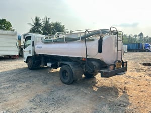 ISUZU NMR รถบรรทุก 6ล้อ รถดูดสิ่งปฏิกูล ปี2022 เลขไมล์น้อยกว่า 500,000 กม.