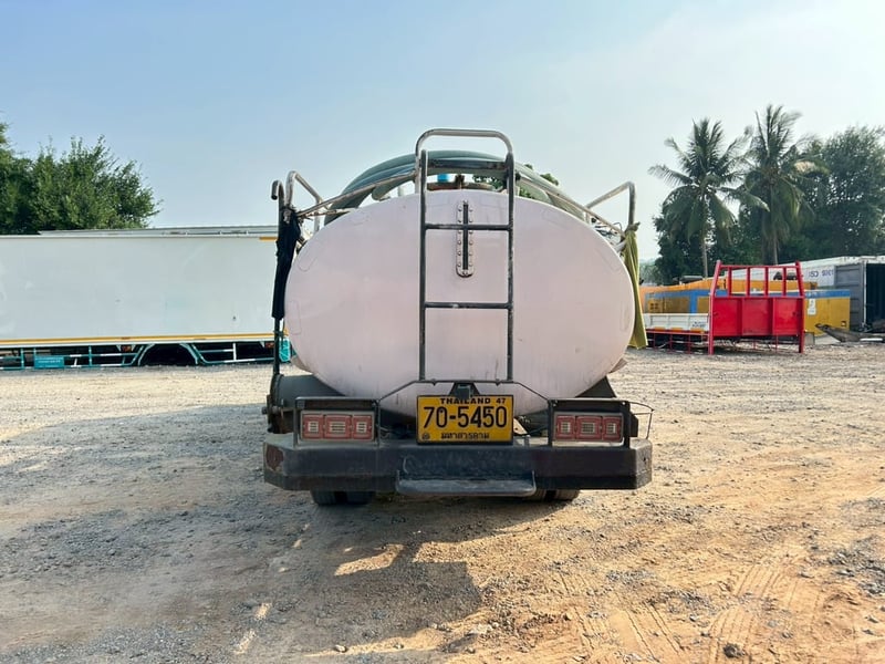 ISUZU NMR รถบรรทุก 6ล้อ รถดูดสิ่งปฏิกูล ปี2022 เลขไมล์น้อยกว่า 500,000 กม.
