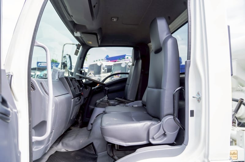 ISUZU FRR 190แรงม้า รถบรรทุก 6ล้อ โม่ผสมปูน ปี2018