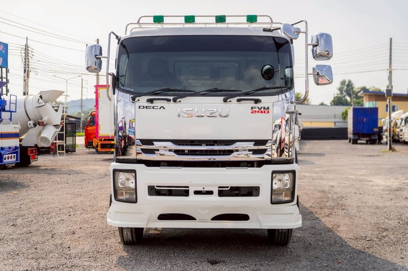 ISUZU FVM รถบรรทุก 10ล้อ กระบะเหล็ก ปี2018 เลขไมล์ 419,351 กม. ISUZU FVM รถบรรทุก 10ล้อ กระบะเหล็ก ปี2018 เลขไมล์ 419,351 กม.