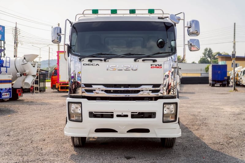 ISUZU FVM 240แรงม้า รถบรรทุก 10ล้อ พื้นเรียบ ปี2018
