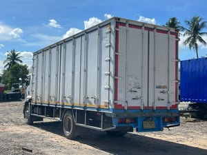 ISUZU FTR รถบรรทุก 6ล้อ ตู้แห้ง ปี2018 เลขไมล์น้อยกว่า 500,000 กม.