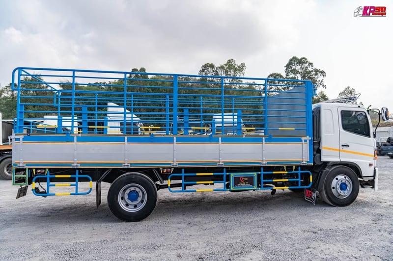 HINO FG 212แรงม้า รถบรรทุก 6ล้อ กระบะคอกสูง ปี2013 เลขไมล์น้อยกว่า 500,000 กม.