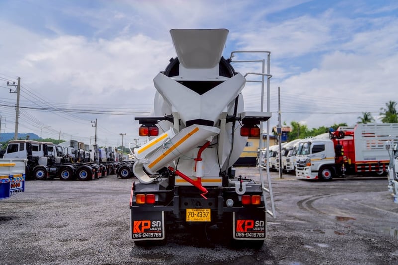 HINO FM 344แรงม้า รถบรรทุก 10ล้อ โม่ผสมปูน   LIEBHERR  ปี2019 เลขไมล์ 165,559 กม.