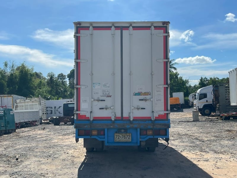 ISUZU FTR รถบรรทุก 6ล้อ ตู้แห้ง ปี2018 เลขไมล์น้อยกว่า 500,000 กม.