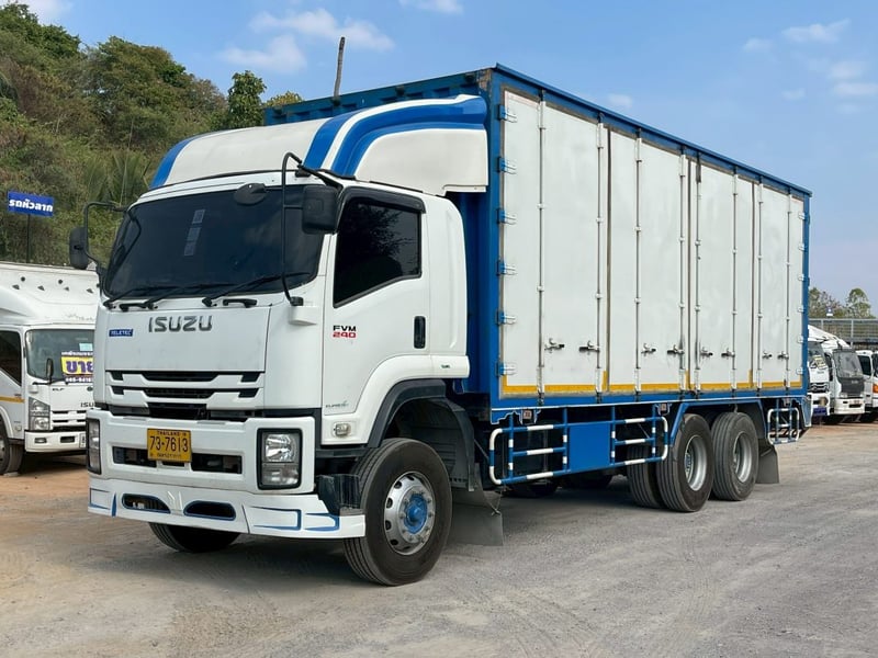 ISUZU FVM รถบรรทุก 10ล้อ ตู้แห้ง ปี2022 เลขไมล์น้อยกว่า 500,000 กม.