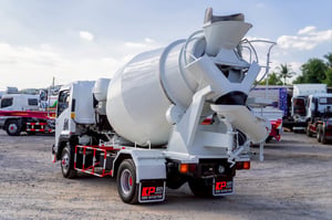 ISUZU FRR 210แรงม้า รถบรรทุก 6ล้อ โม่ผสมปูน ปี2023 เลขไมล์น้อยกว่า 100,000 กม. ISUZU FRR 210แรงม้า รถบรรทุก 6ล้อ โม่ผสมปูน ปี2023 เลขไมล์น้อยกว่า 100,000 กม.