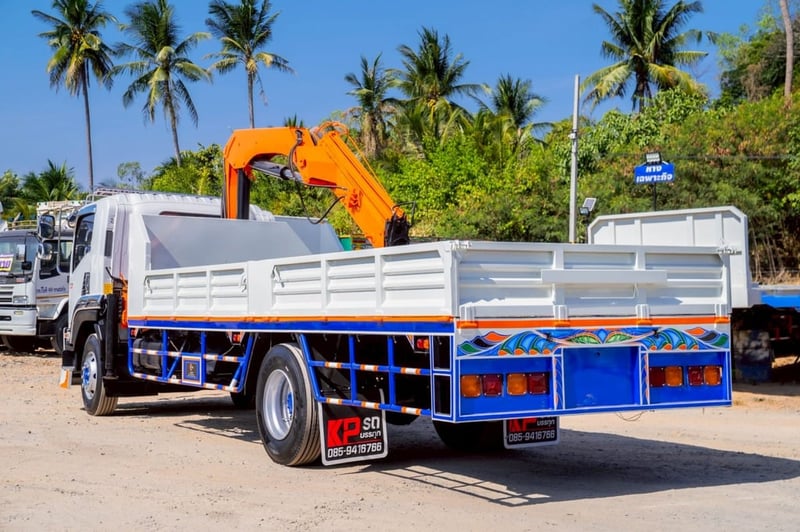 ISUZU FTR รถบรรทุก 6ล้อ กระบะเหล็กติดเครน ปี2016 เลขไมล์ 108,846 กม.