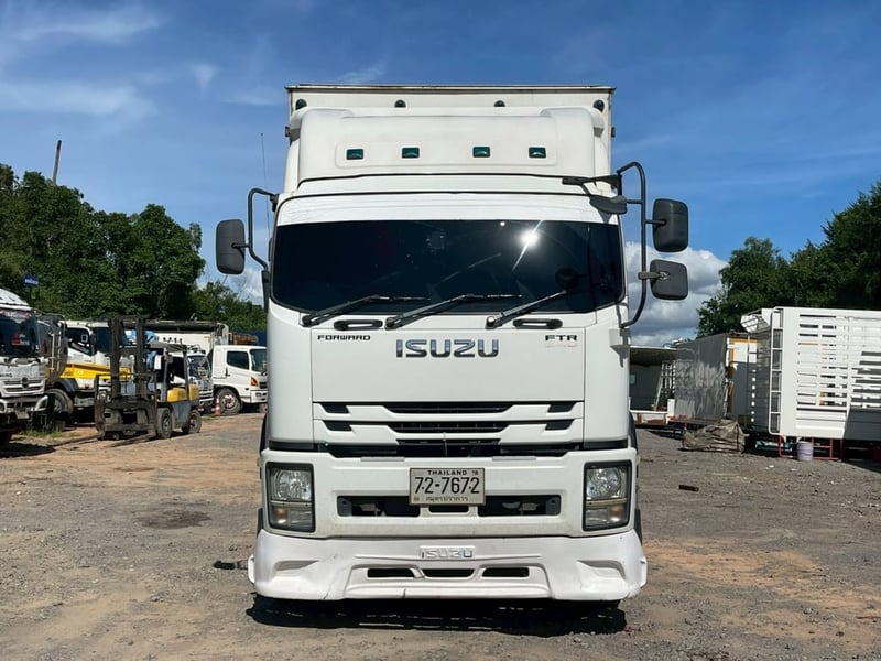 ISUZU FTR รถบรรทุก 6ล้อ ตู้แห้ง ปี2018 เลขไมล์น้อยกว่า 500,000 กม.