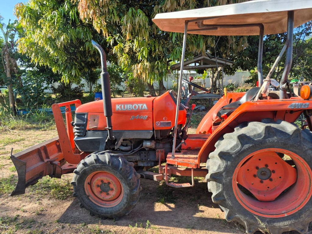 ขายรถไถ l3408