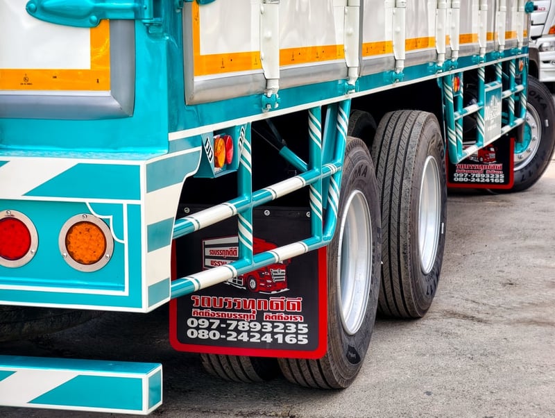 HINO FL 260แรงม้า รถบรรทุก 10ล้อ ตู้แห้ง ปี2017 HINO FL 260แรงม้า รถบรรทุก 10ล้อ ตู้แห้ง ปี2017