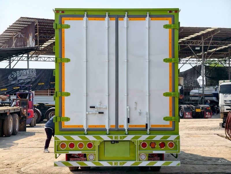 ISUZU FRR 210แรงม้า รถบรรทุก 6ล้อ ตู้แห้ง ปี2020 เลขไมล์ 200,000 กม.