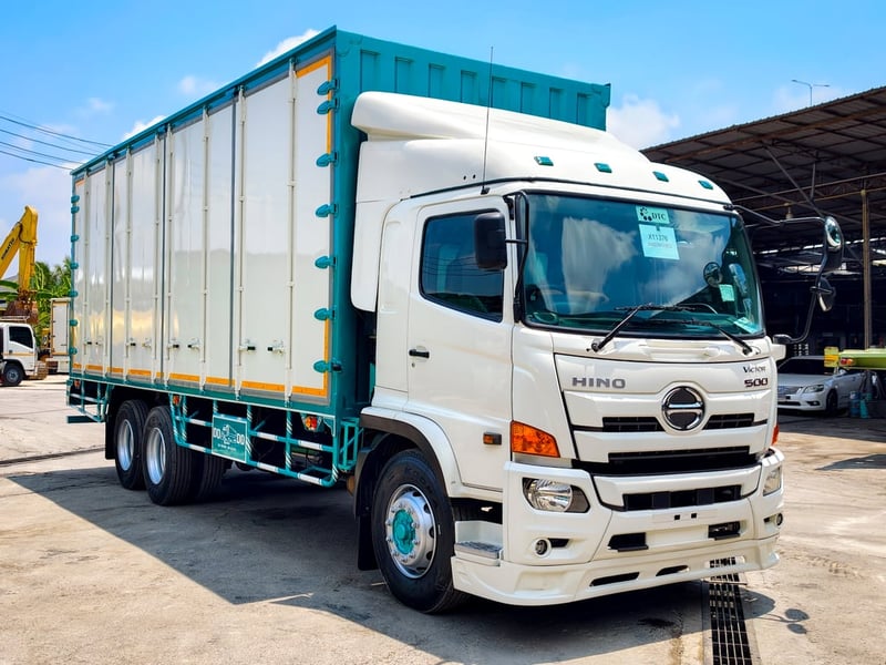 HINO FL 260แรงม้า รถบรรทุก 10ล้อ ตู้แห้ง ปี2017