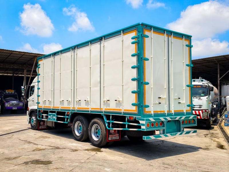 HINO FL 260แรงม้า รถบรรทุก 10ล้อ ตู้แห้ง ปี2017 HINO FL 260แรงม้า รถบรรทุก 10ล้อ ตู้แห้ง ปี2017