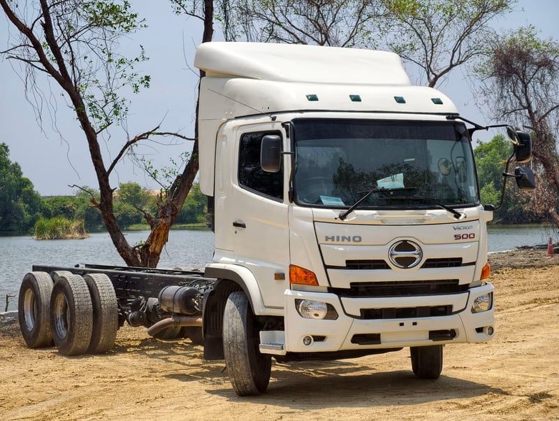 HINO FL 260แรงม้า รถบรรทุก 10ล้อ หัวลาก เฉพาะหัว ปี2017