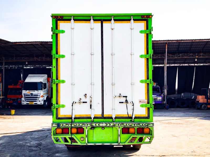 ISUZU FVM 300แรงม้า รถบรรทุก 10ล้อ ตู้แห้ง ปี2018