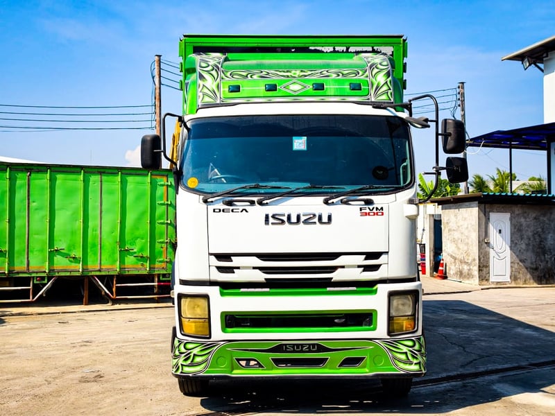 ISUZU FVM 300แรงม้า รถบรรทุก 10ล้อ ตู้แห้ง ปี2018