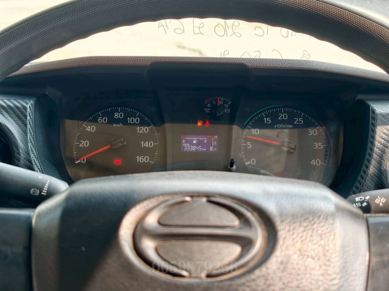 HINO FC 210แรงม้า รถบรรทุก 6ล้อ ตู้แห้ง ปี2021 เลขไมล์ 300,000 กม.