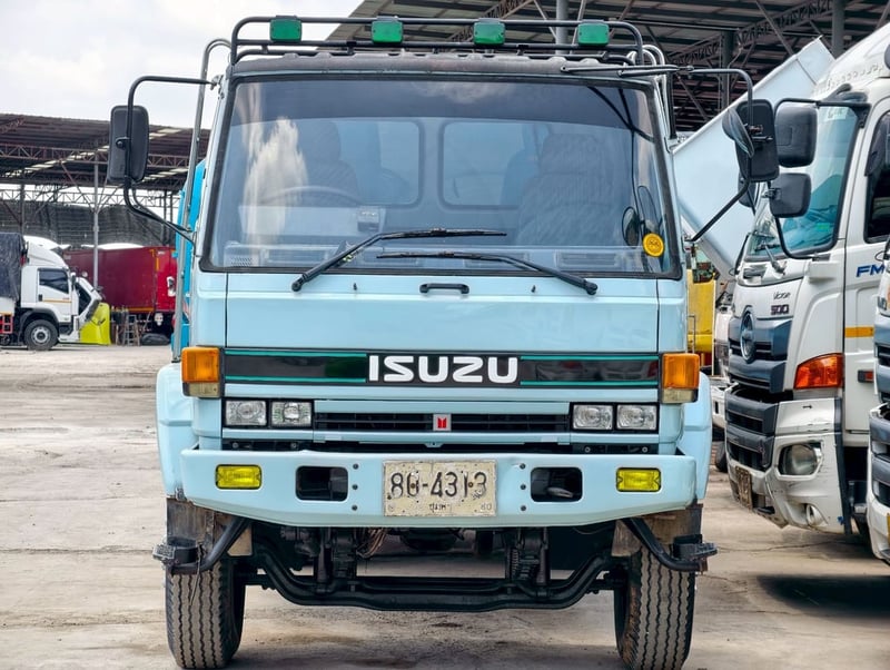 ISUZU FXZ 240แรงม้า รถบรรทุก 10ล้อ บรรทุกน้ำ ปี1995 ISUZU FXZ 240แรงม้า รถบรรทุก 10ล้อ บรรทุกน้ำ ปี1995