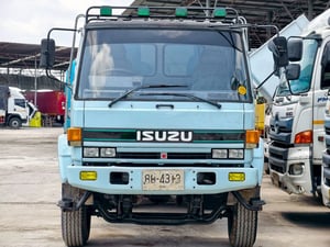 ISUZU FXZ 240แรงม้า รถบรรทุก 10ล้อ บรรทุกน้ำ ปี1995 ISUZU FXZ 240แรงม้า รถบรรทุก 10ล้อ บรรทุกน้ำ ปี1995