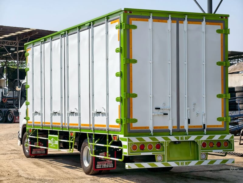 ISUZU FRR 210แรงม้า รถบรรทุก 6ล้อ ตู้แห้ง ปี2020 เลขไมล์ 200,000 กม.