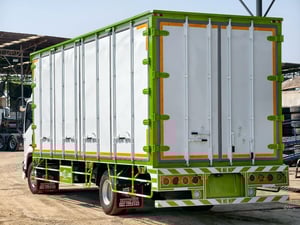 ISUZU FRR 210แรงม้า รถบรรทุก 6ล้อ ตู้แห้ง ปี2020 เลขไมล์ 200,000 กม.