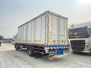 ISUZU FTR 240แรงม้า รถบรรทุก 6ล้อ ตู้แห้ง ปี2014(9785)