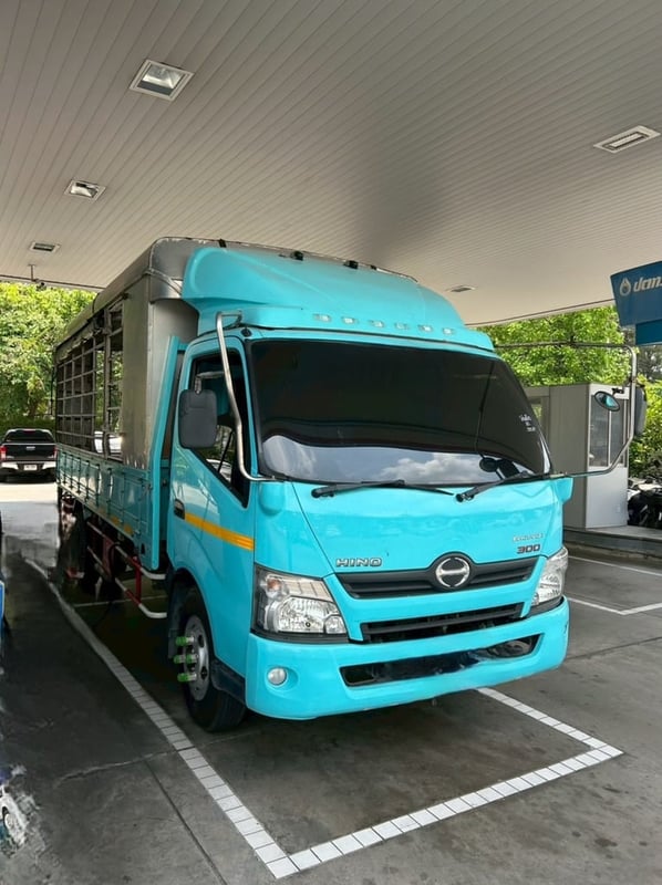 HINO XZU 150แรงม้า รถบรรทุก 6ล้อ สองแถว ปี2018(2872)