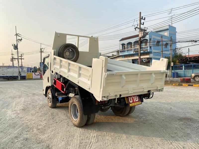 ISUZU NMR 130แรงม้า รถบรรทุก 6ล้อ ดั้มพ์ ปี2021 (3781) ISUZU NMR 130แรงม้า รถบรรทุก 6ล้อ ดั้มพ์ ปี2021 (3781)