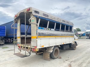 ISUZU NMR 130แรงม้า รถบรรทุก 6ล้อ สองแถว ปี2014(4930) ISUZU NMR 130แรงม้า รถบรรทุก 6ล้อ สองแถว ปี2014(4930)