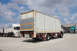 ISUZU FTR 240แรงม้า รถบรรทุก 6ล้อ ตู้แห้ง ปี2022(2375)
