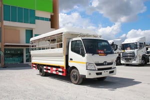 หกล้อโดยสารHINO XZU 150 แรง หกล้อโดยสารHINO XZU 150 แรง