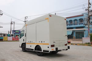 ISUZU NMR 130แรงม้า รถบรรทุก 6ล้อ ตู้แห้ง ปี2015(3140) ISUZU NMR 130แรงม้า รถบรรทุก 6ล้อ ตู้แห้ง ปี2015(3140)